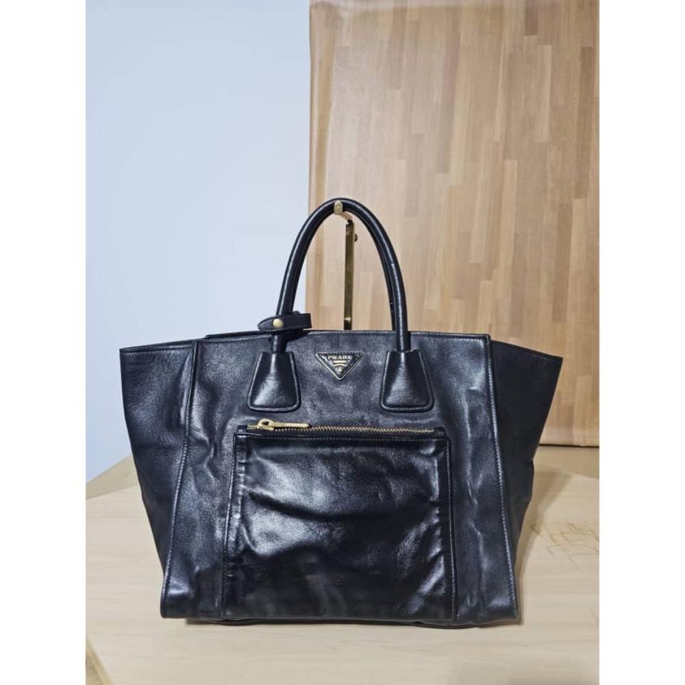 Authentic PRADA Vitello Daino Shopping Tote & Front Pocket Nero Black